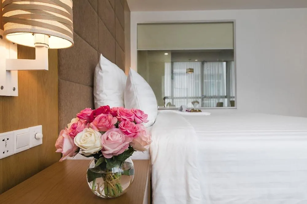 Paradise Saigon Boutique Hotel & Spa Хошимин