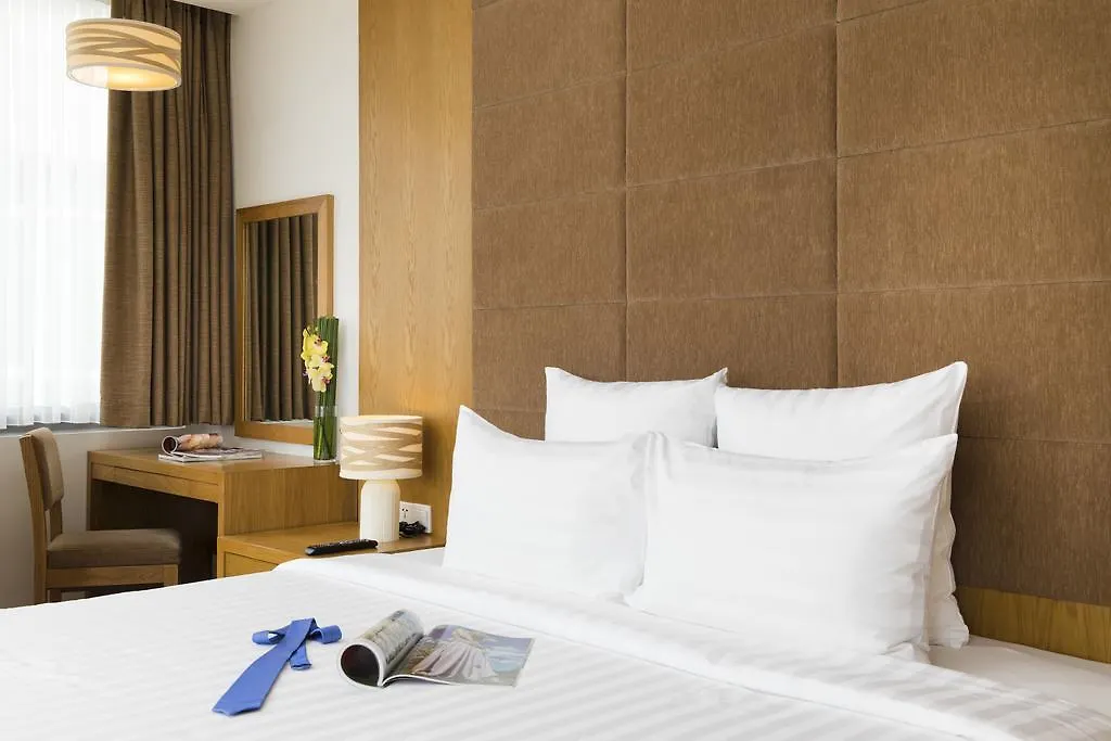 Paradise Saigon Boutique Hotel & Spa Хошимин