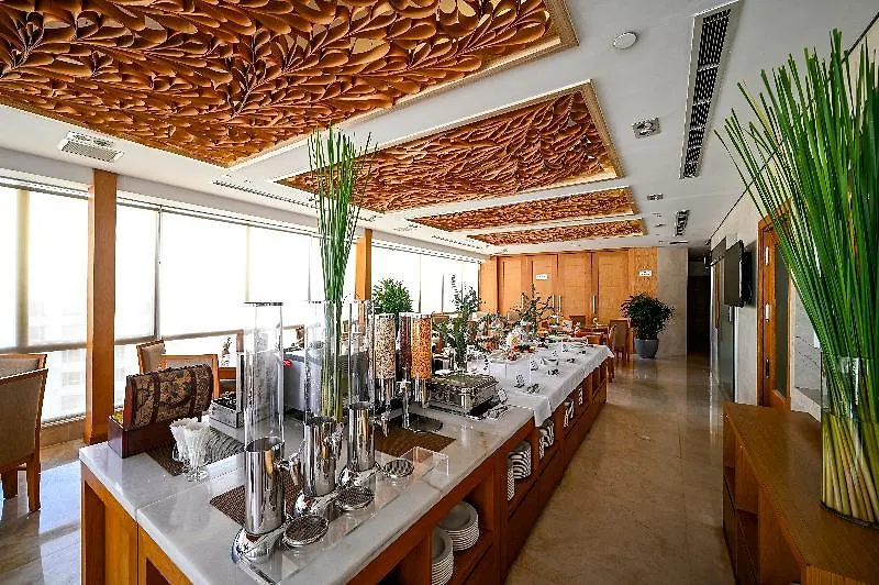 Paradise Saigon Boutique Hotel & Spa Хошимин